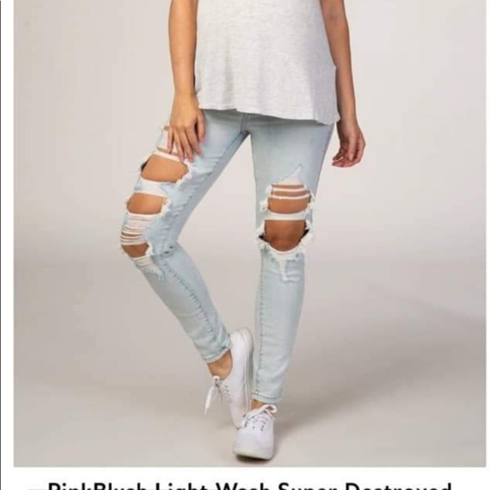 Distressed skinny jeans
